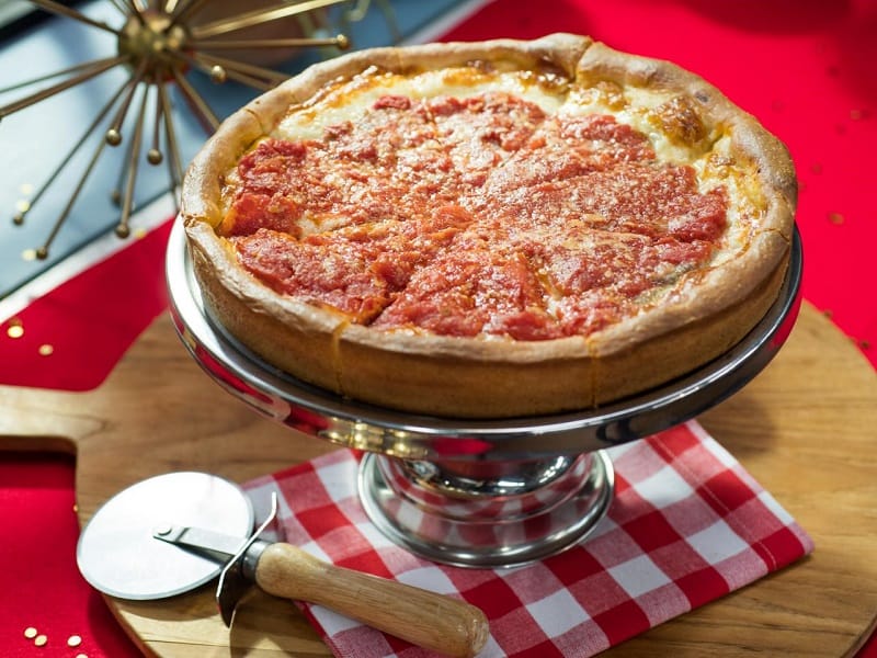 What's The Difference Between Chicago Style Pizza And Regular Pizza